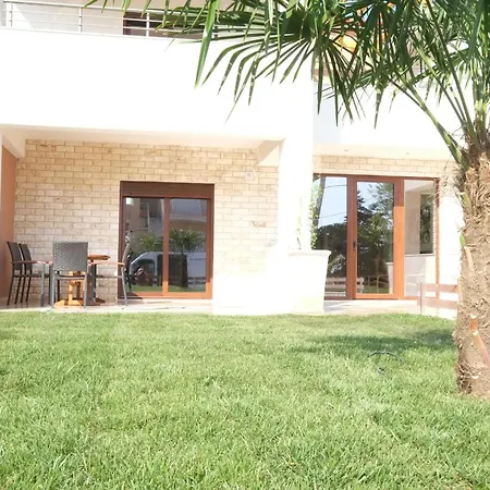 Valerie Nikiti (Sithonia)